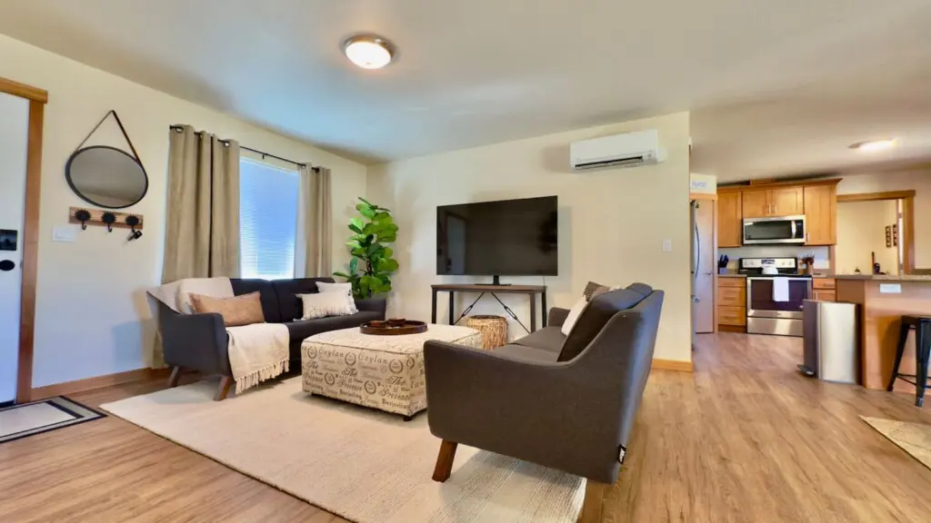 6170e29f e7c4 4107 89cf a8794cdfd017