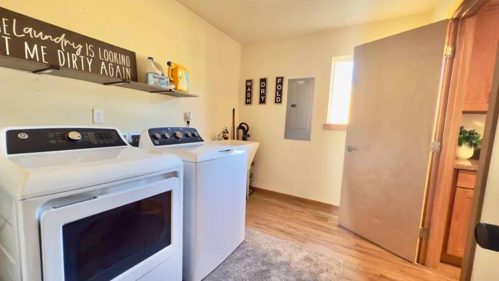 a14ce70e 6114 4078 9be7 fc877a9b7f9a