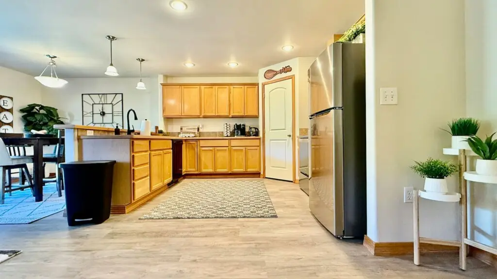 e4571d96 fb43 42a0 a59b aa190a2561e8