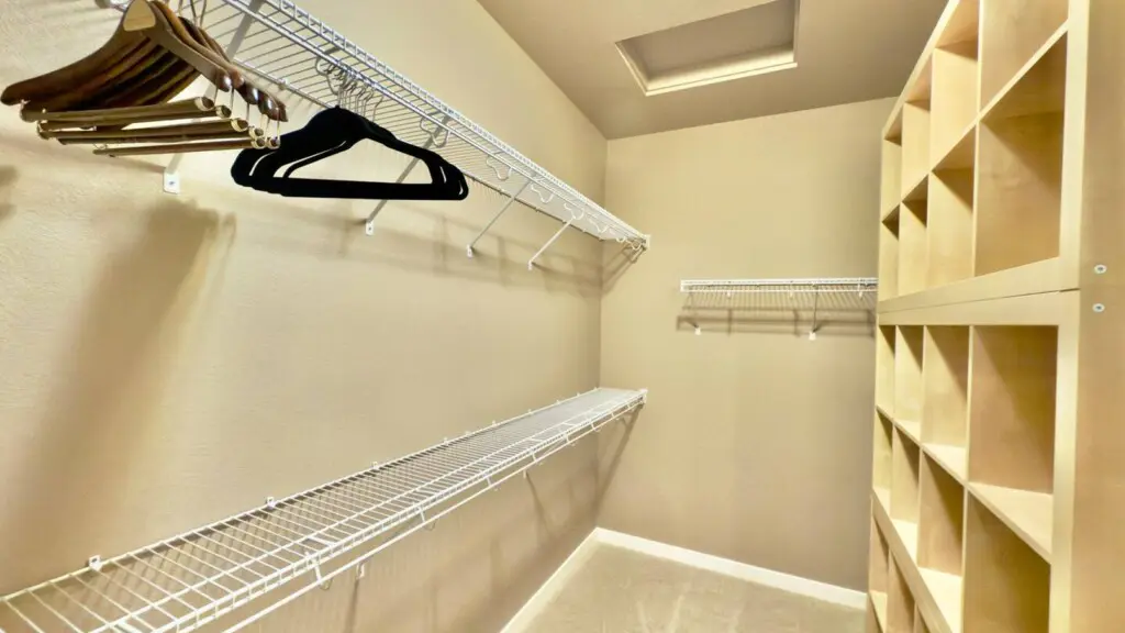 298cb213 efb1 43a2 9973 a34dea9aff00