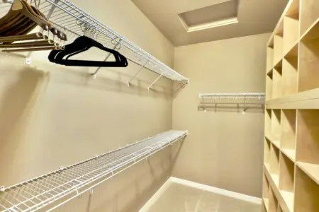 298cb213 efb1 43a2 9973 a34dea9aff00