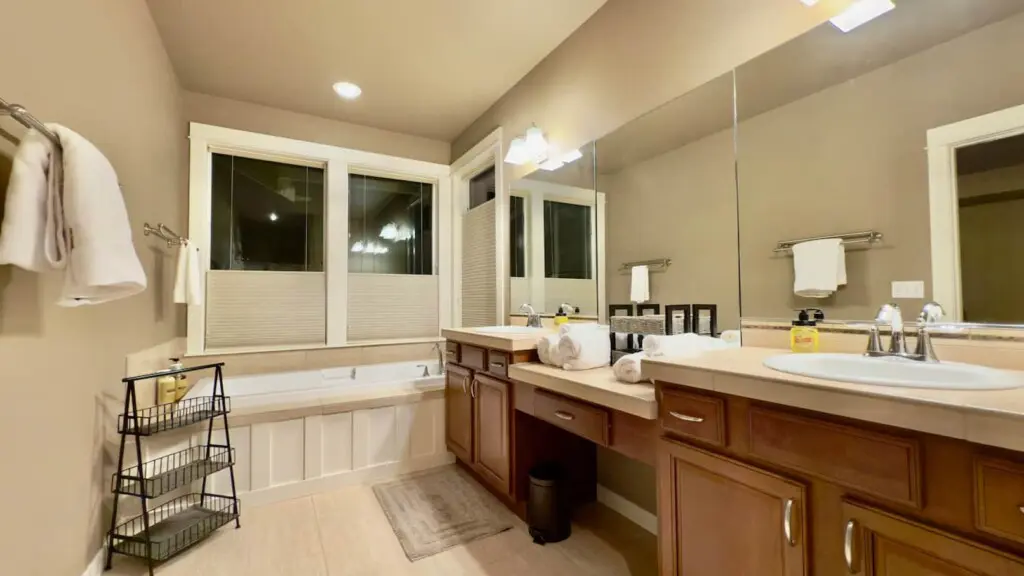 7a6cf843 3f00 4d53 b5a9 05f7c9f801f5