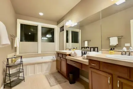 7a6cf843 3f00 4d53 b5a9 05f7c9f801f5