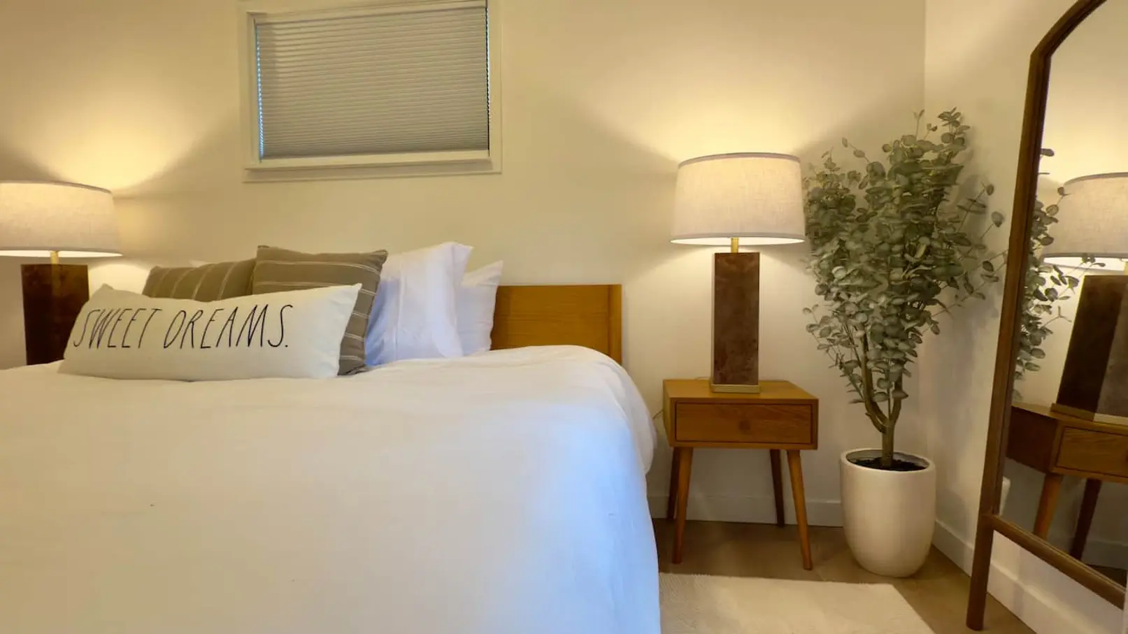 9e7b5766 a296 4f2a 8bf8 ce9c340ea1b1