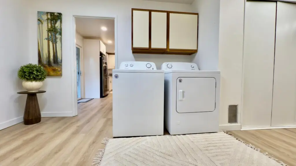 af422dab 98b8 4b1f a53b 67bd2bd583b9